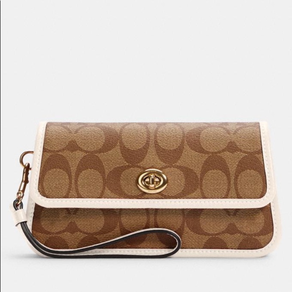 NWT AUTHENTIC COACH Wristlet In Signature Canvas 🌼